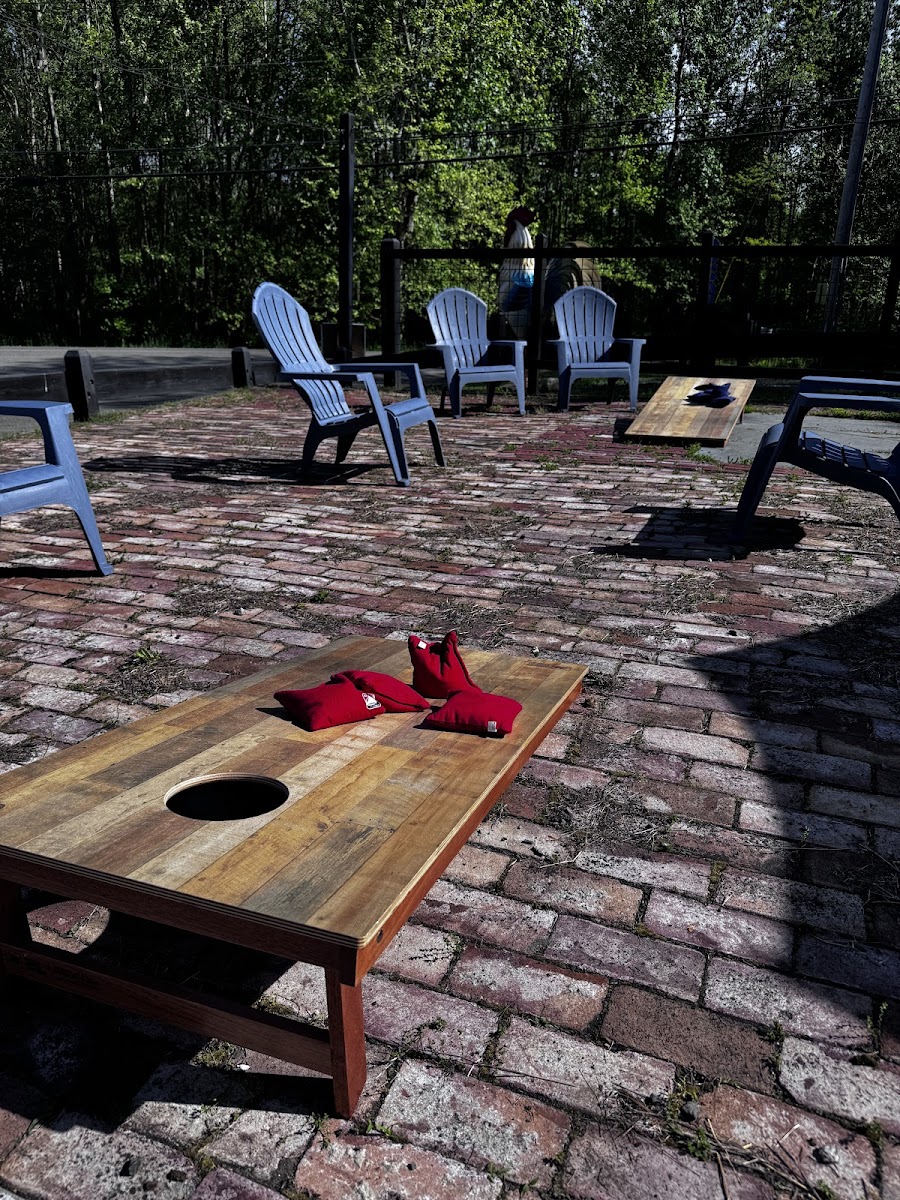 Rooster's Roadside Creamery And Grill